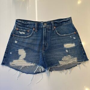 A&F Boyfriend Mid-Rise Short